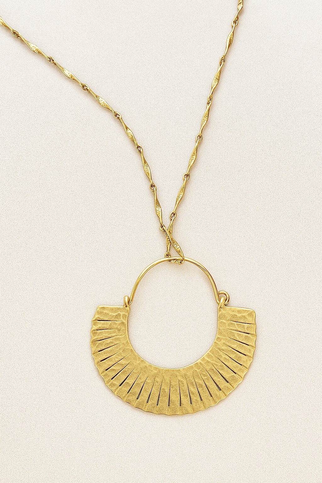 Textured Fan Pendant Necklace